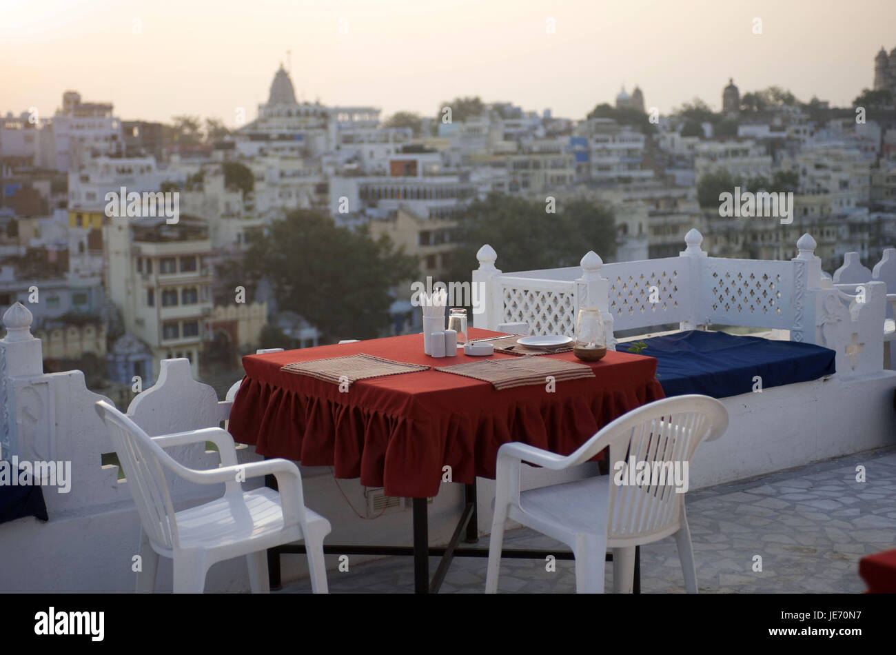 India, Rajasthan, Udaipur, Karohi Haveli, hotel, view of the roof terrace about the town, Stock Photo