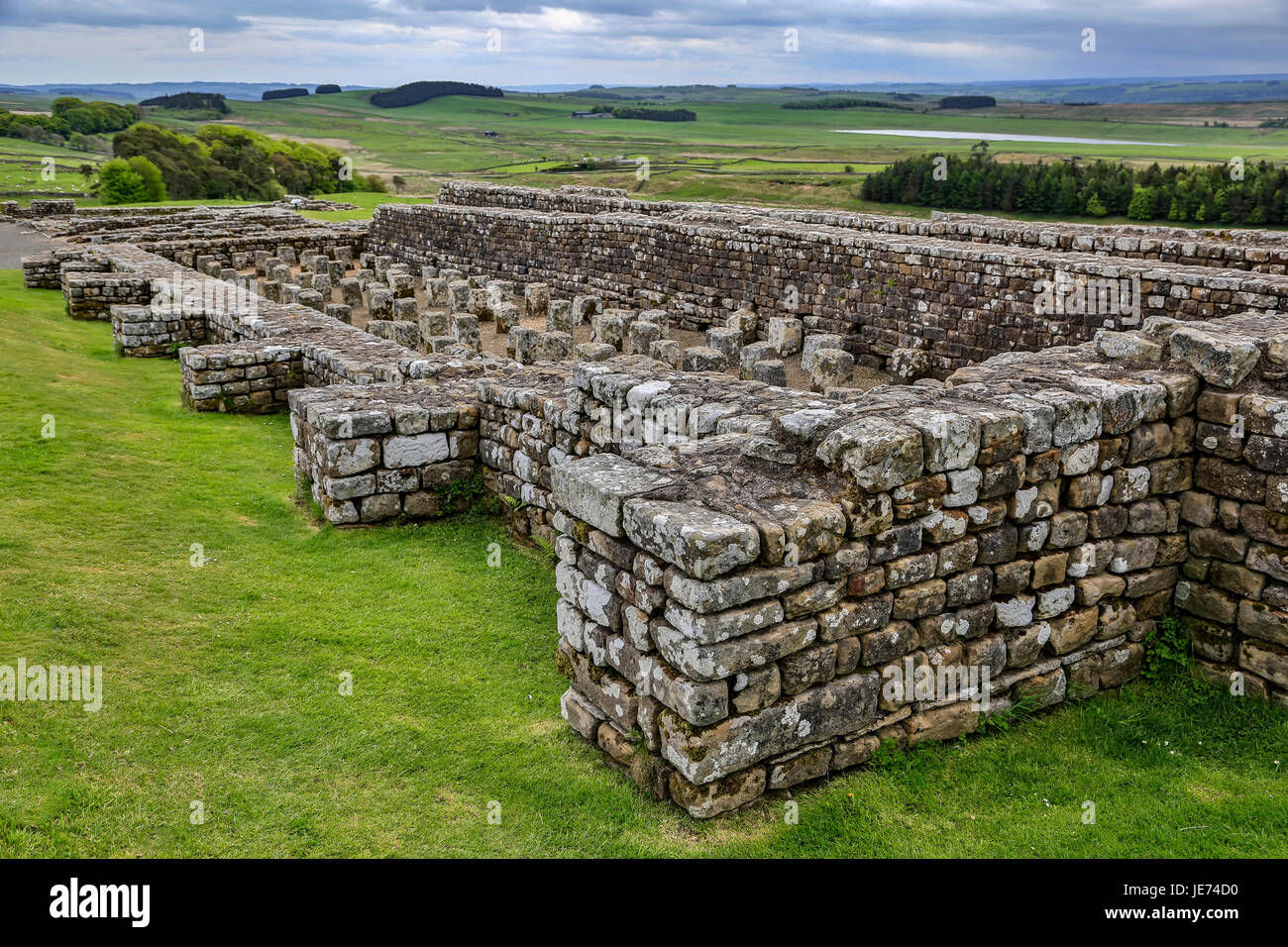 Roman ramparts hi-res stock photography and images - Alamy