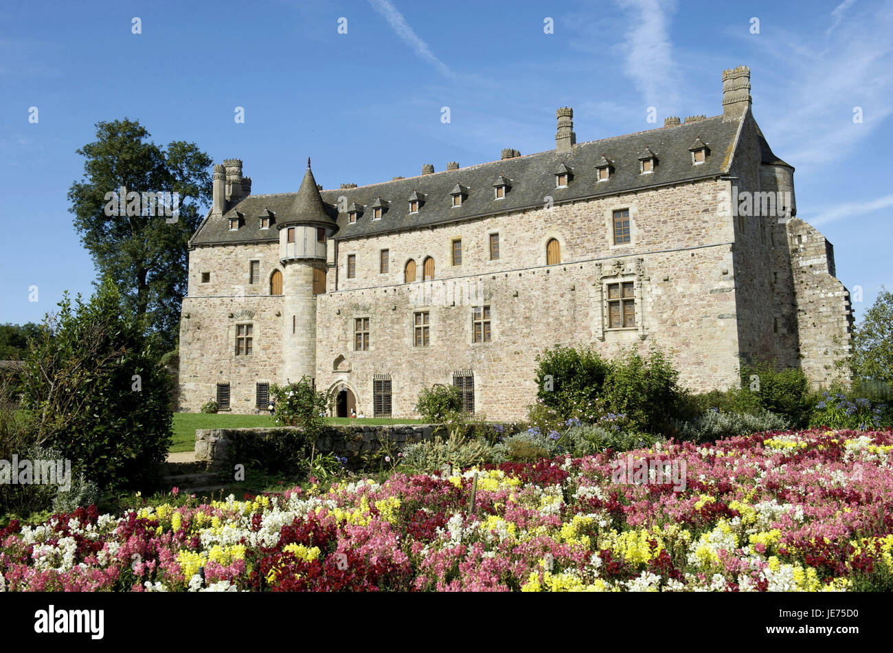 Europe, France, Brittany, Cote D' Armor, the castle de la Roche Jagu with lock garden, Stock Photo