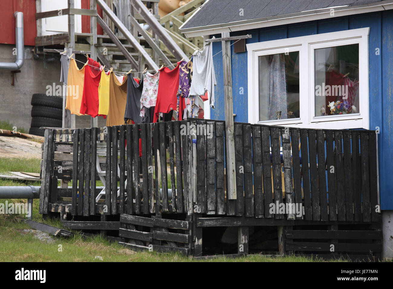 Greenland, Sisimiut, residential house, detail, veranda, clothesline, Western Greenland, town, destination, building, architecture, houses, timber houses, timber-frame construction way, deserted, laundry, washday, clothes, hang, dry, suspended, Stock Photo