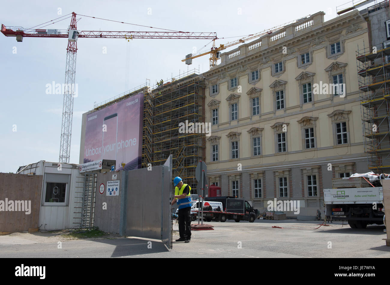 Berlin, Germany. 22nd June, 2017. A part of the finished exterior of the Palace in Berlin, Germany, 22 June 2017. Photo: Paul Zinken/dpa/Alamy Live News Stock Photo