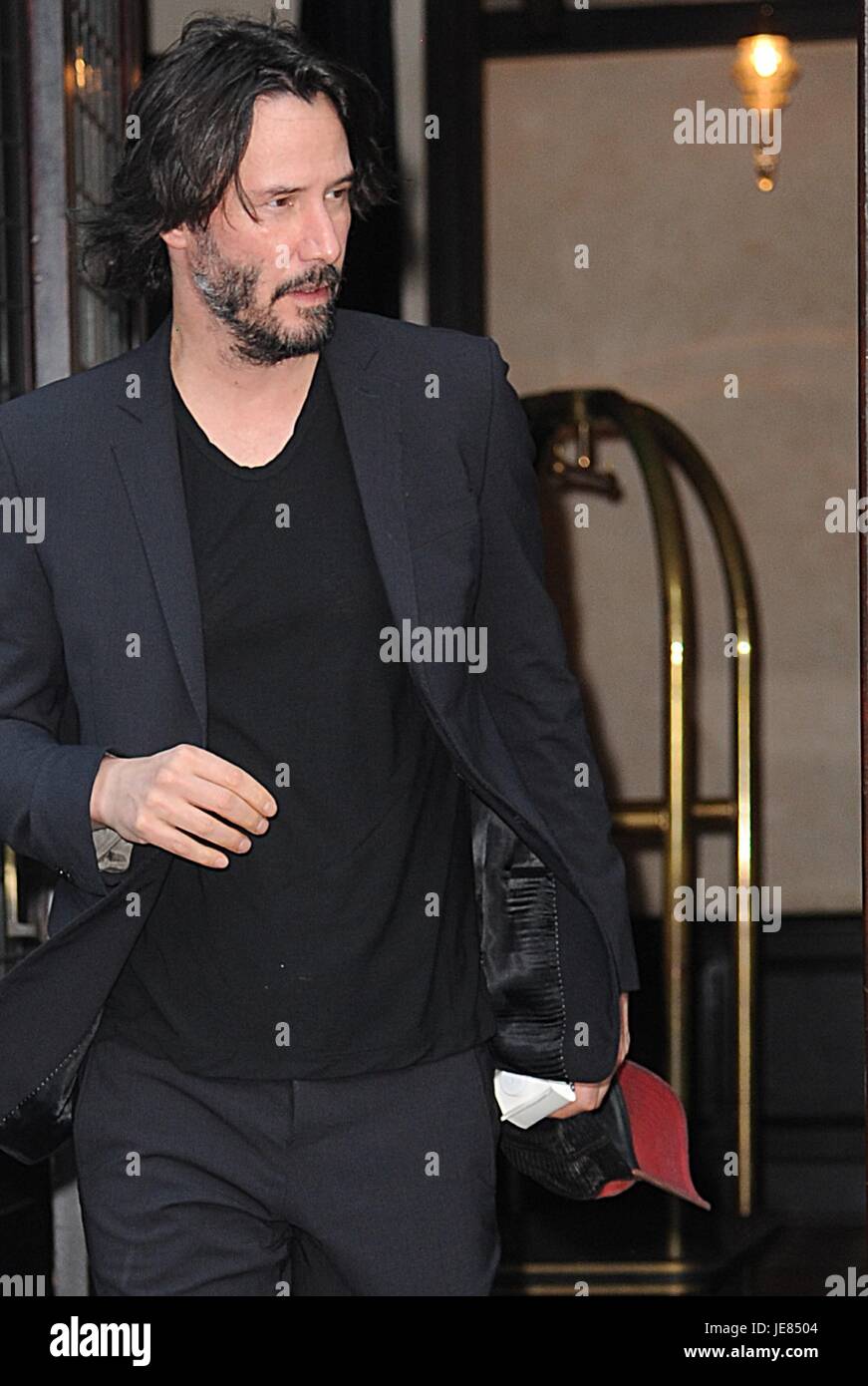 Keanu Reeves Outs New York, NY, USA. 22nd June, 2017. Keanu Reeves out and about for ...