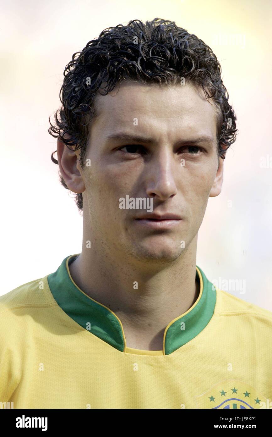 Elano brazil argentina hires stock photography and images Alamy