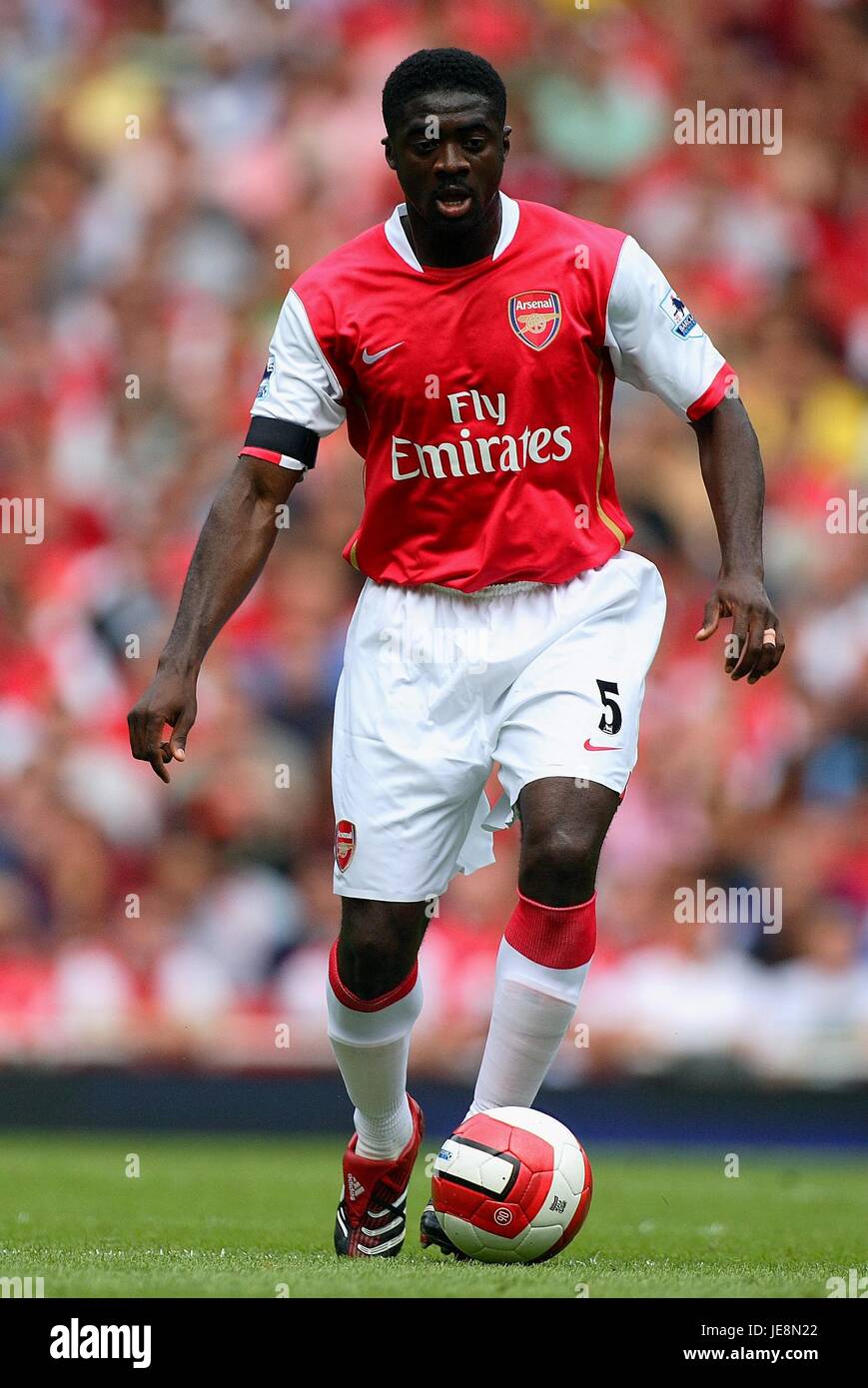 KOLO TOURE ARSENAL FC EMIRATES STADIUM ARSENAL LONDON 19 August 2006