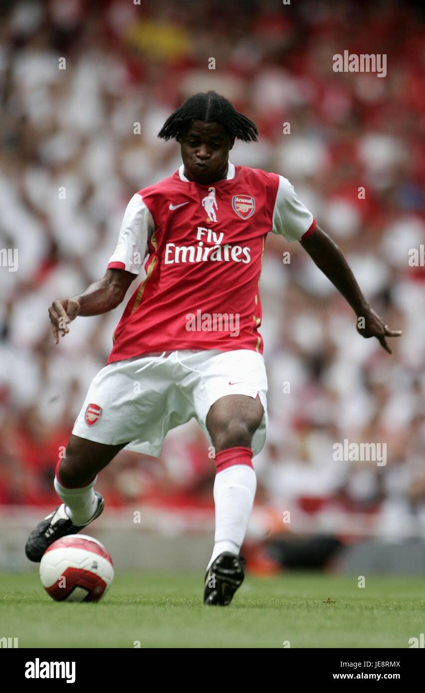 ALEXANDRE SONG ARSENAL FC ASHBURTON GROVE STADIUM LONDON ENGLAND 22 ...