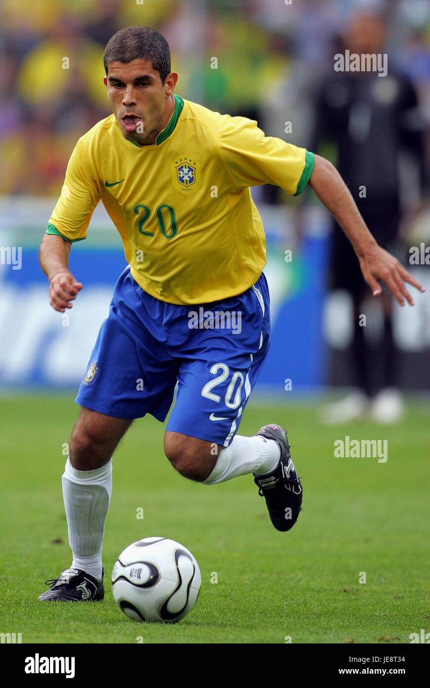 RICARDINHO BRAZIL & CORINTHIANS STADE DE GENEVA GENEVA SWITZERLAND 04 June 2006 Stock Photo