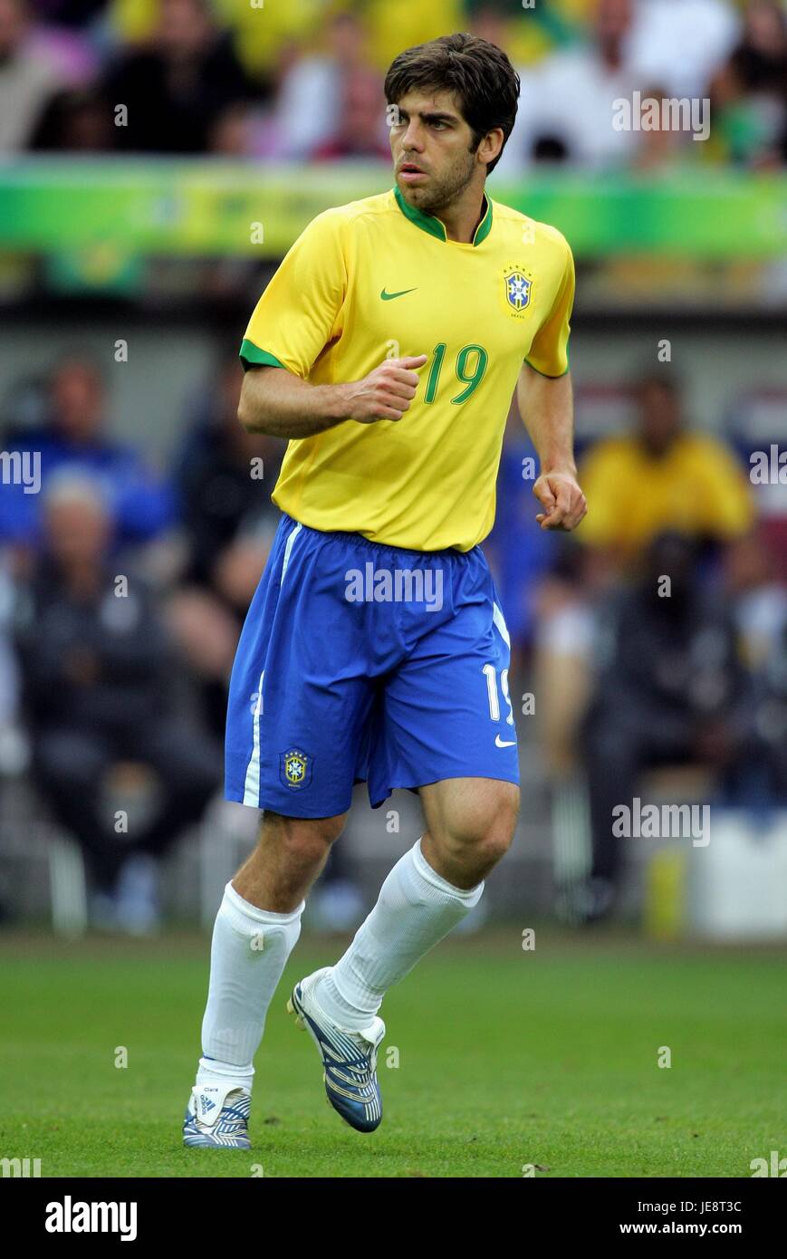 JUNINHO BRAZIL & LYON STADE DE GENEVA GENEVA SWITZERLAND 04 June 2006 Stock Photo