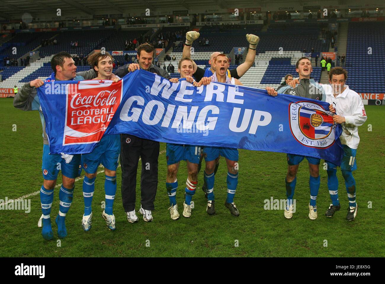 READING TEAM CELEBRATIONS LEICESTER CITY V READING WALKERS STADIUM ...