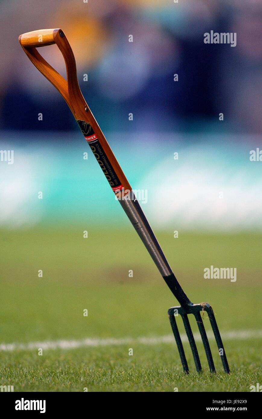 GROUNDSMAN'S GARDENING FORK FOR REPAIRING PITCH PARK HEAD STADIUM