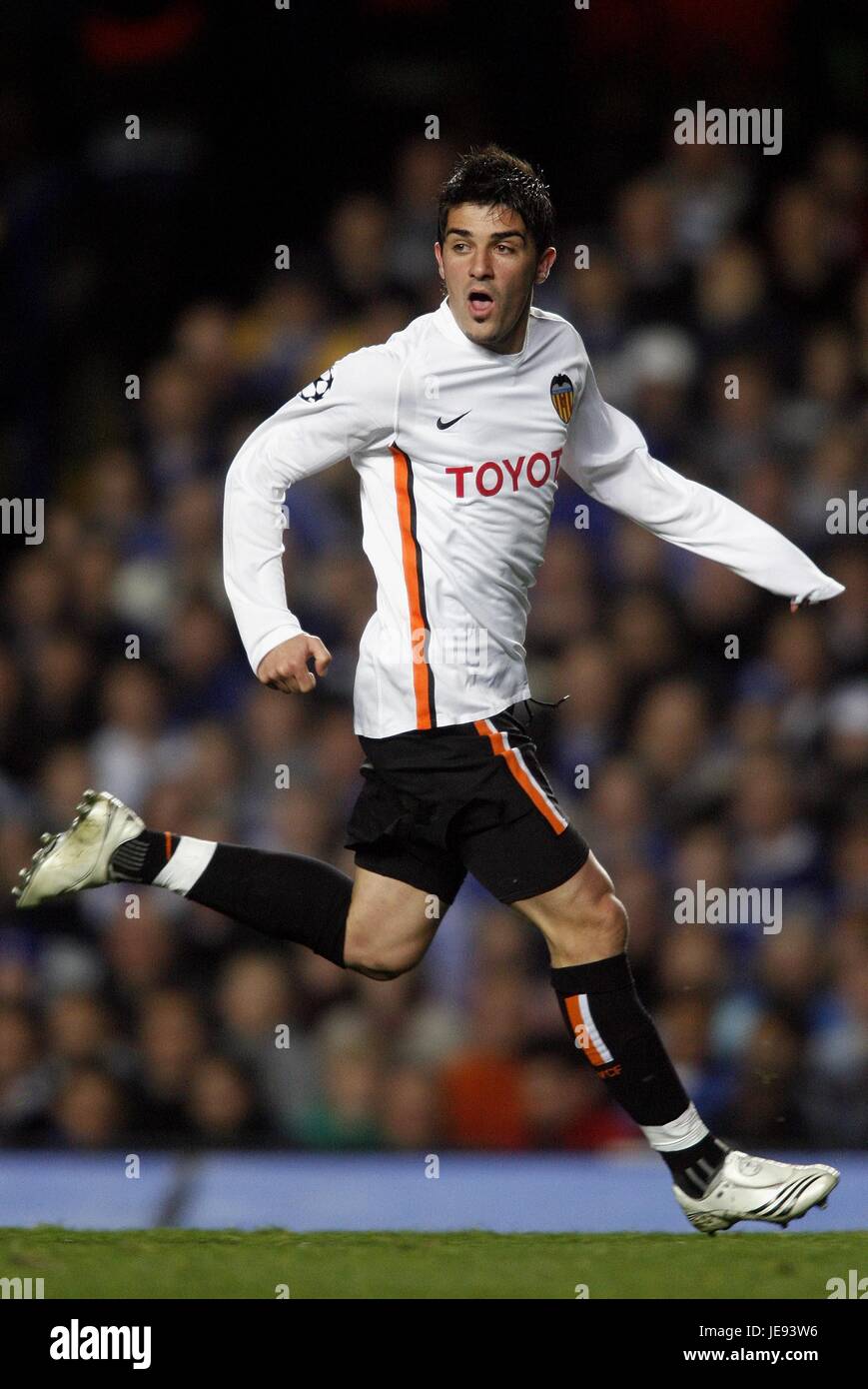 DAVID VILLA VALENCIA CF STAMFORD BRIDGE CHELSEA LONDON 04 April