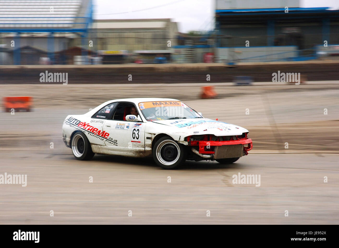 Nickelodeon R33 Captured on October 12, 2013, this image of NDT Nick Statham and his ...