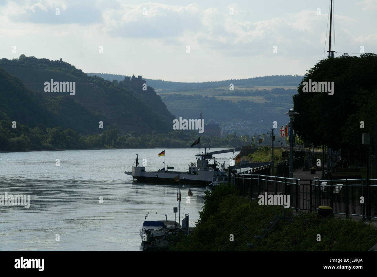 A panoramic view of the Rhine River, capturing the St. Goar-Oberwesel ...