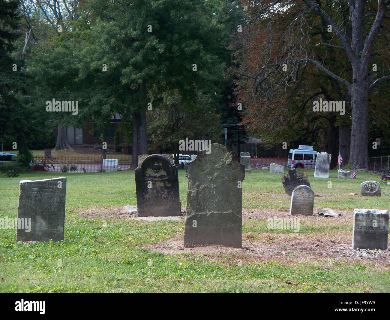 Solemn graveyard setting hi-res stock photography and images - Alamy