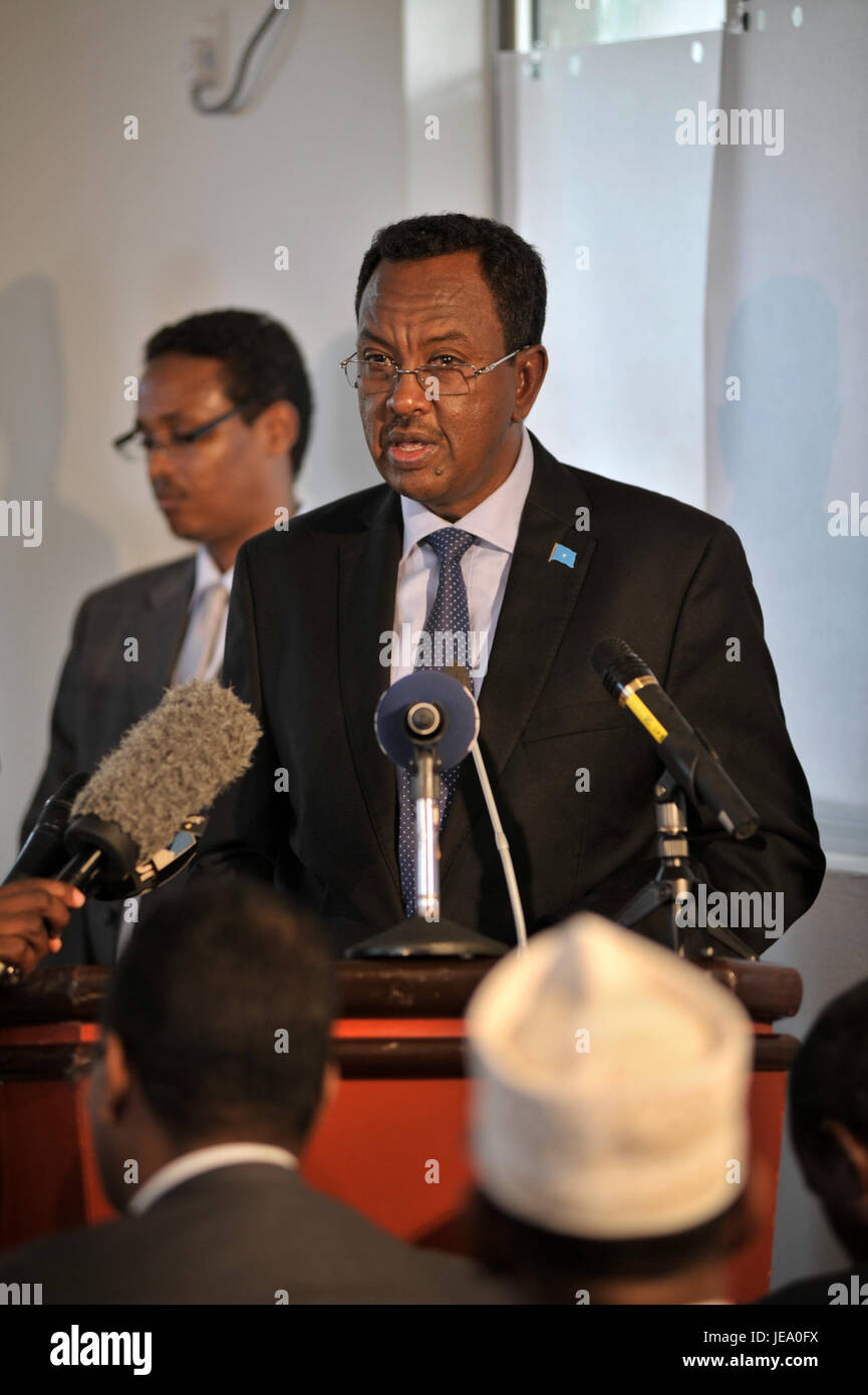 The art of the deal book cover hi-res stock photography and images - Alamy