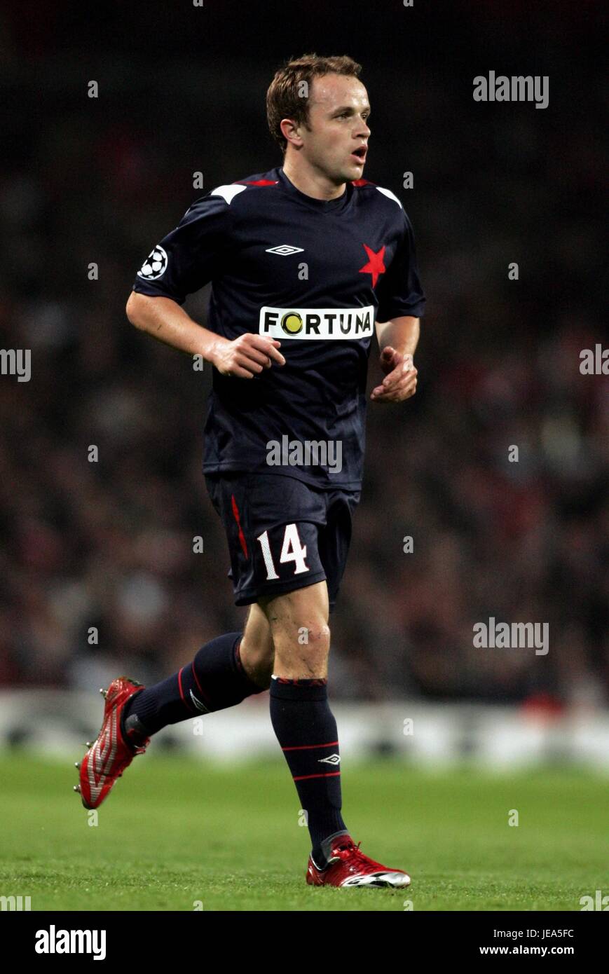 ZDENEK SENKERIK SLAVIA PRAGUE EMIRATES STADIUM LONDON GREAT BRITAIN 23 October 2007 Stock Photo