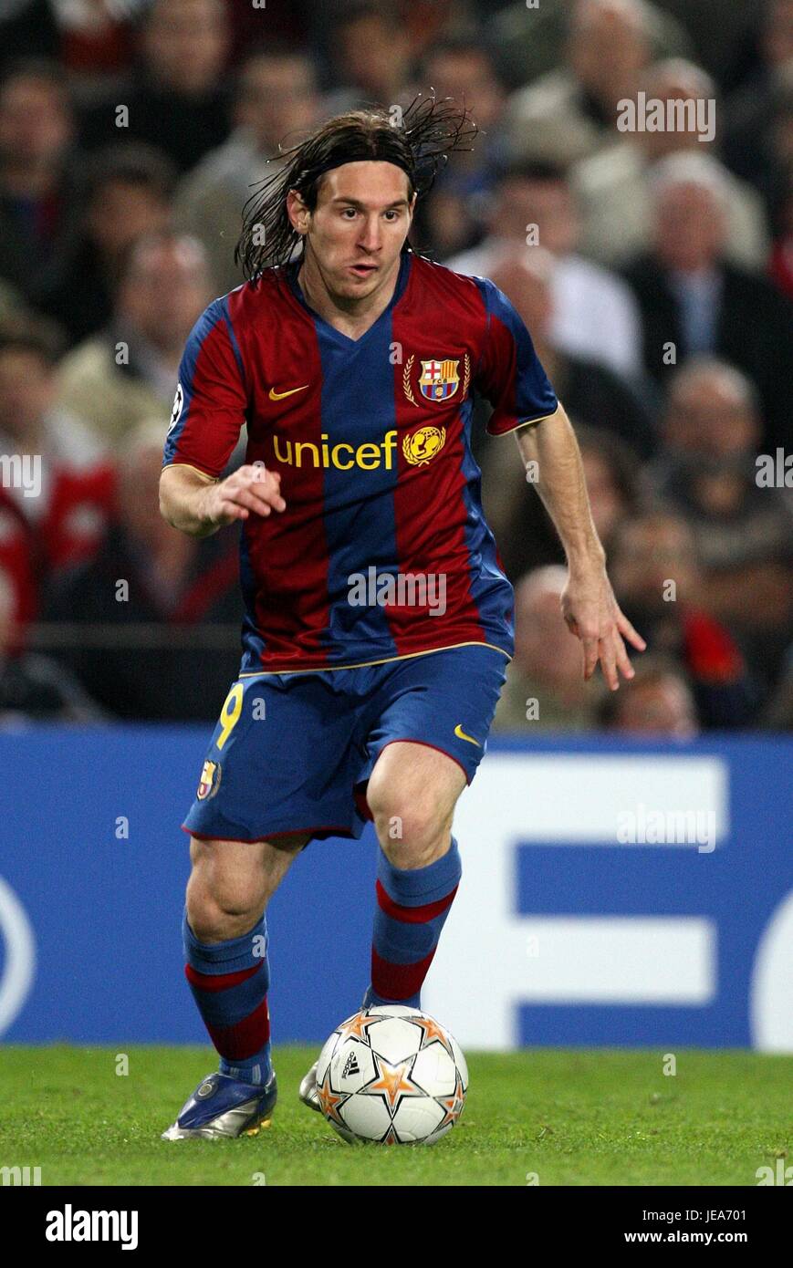 LIONEL MESSI FC BARCELONA NOU CAMP BARCELONA SPAIN 07 November 2007 Stock  Photo - Alamy