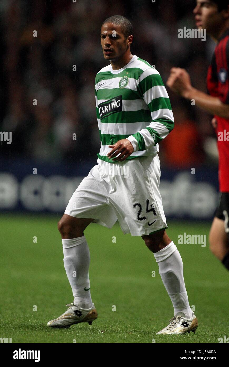 JEANJOEL DOUMBE GLASGOW CELTIC FC CELTIC PARK GLASGOW SCOTLAND 03