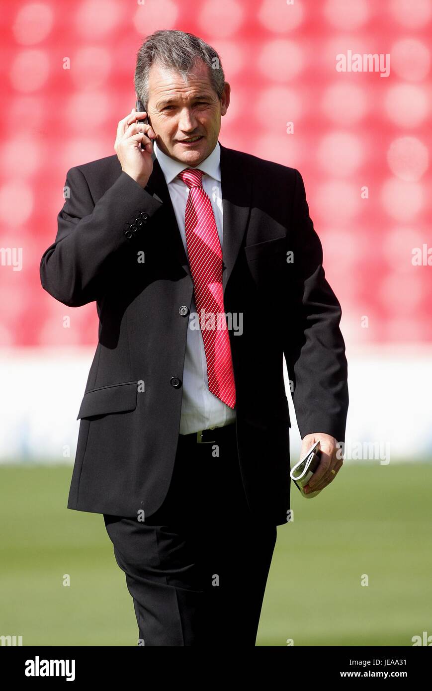 George Burley Bodygeorge hi-res stock photography and images - Alamy