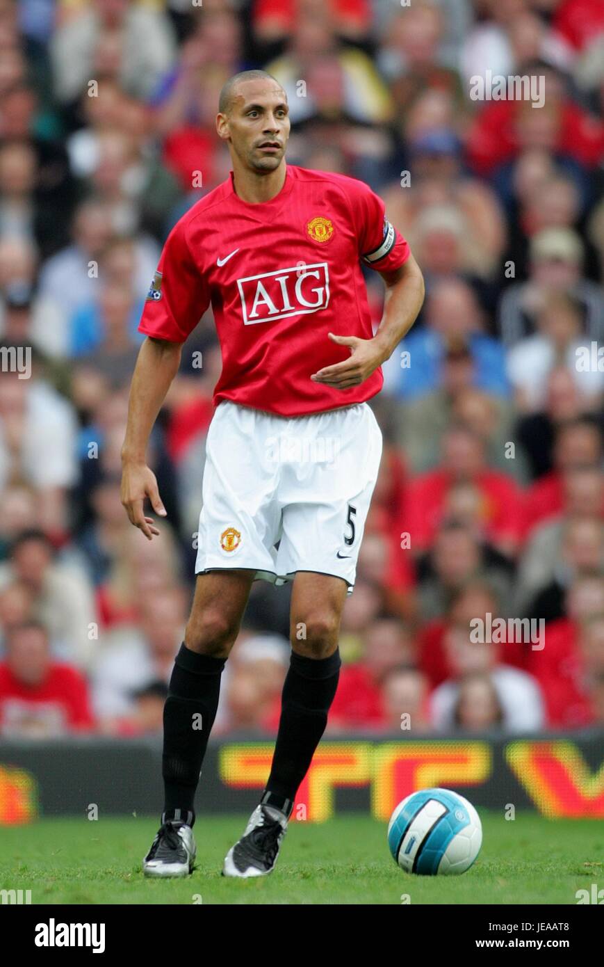 RIO FERDINAND MANCHESTER UNITED FC OLD TRAFFORD MANCHESTER ENGLAND