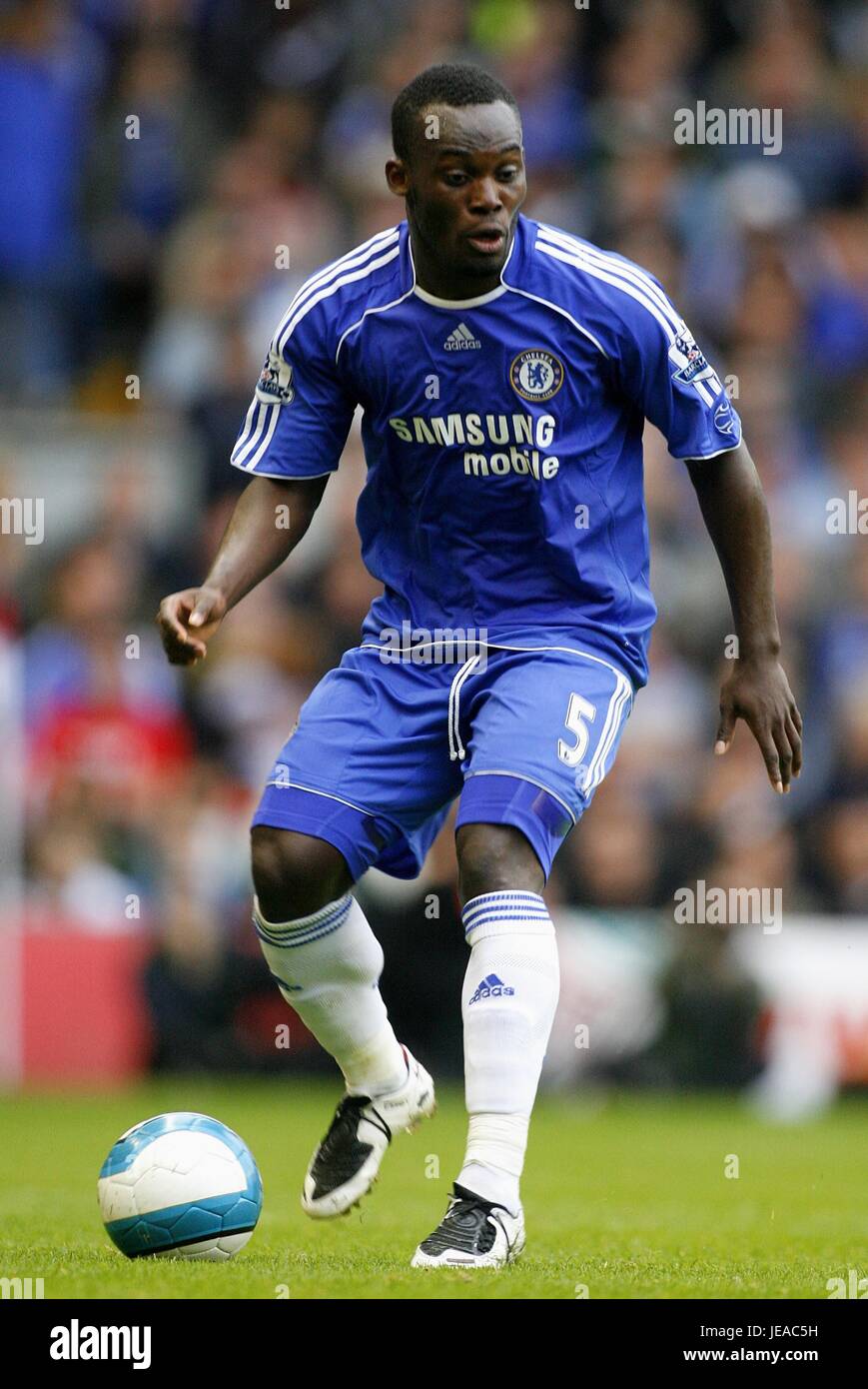 MICHAEL ESSIEN CHELSEA FC ANFIELD LIVERPOOL ENGLAND 19 August 2007 Stock Photo