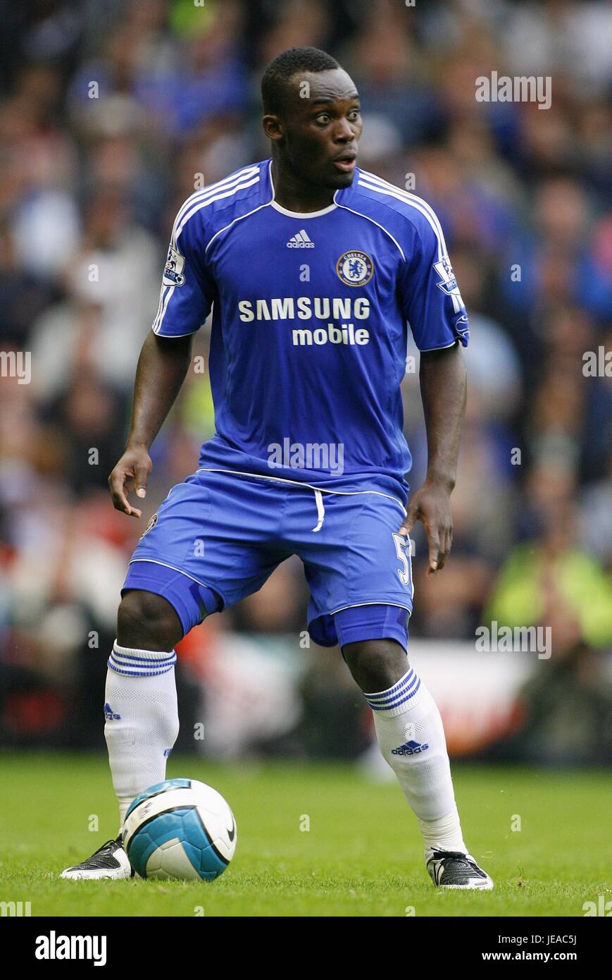 MICHAEL ESSIEN CHELSEA FC ANFIELD LIVERPOOL ENGLAND 19 August 2007 Stock Photo