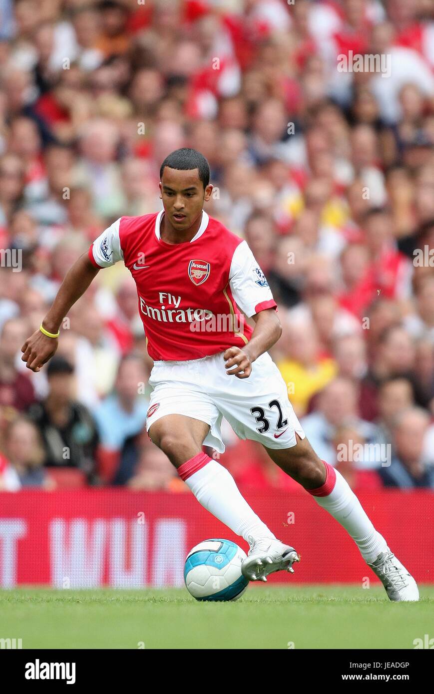 THEO WALCOTT ARSENAL FC EMIRATES STADIUM LONDON ENGLAND 12 August 2007