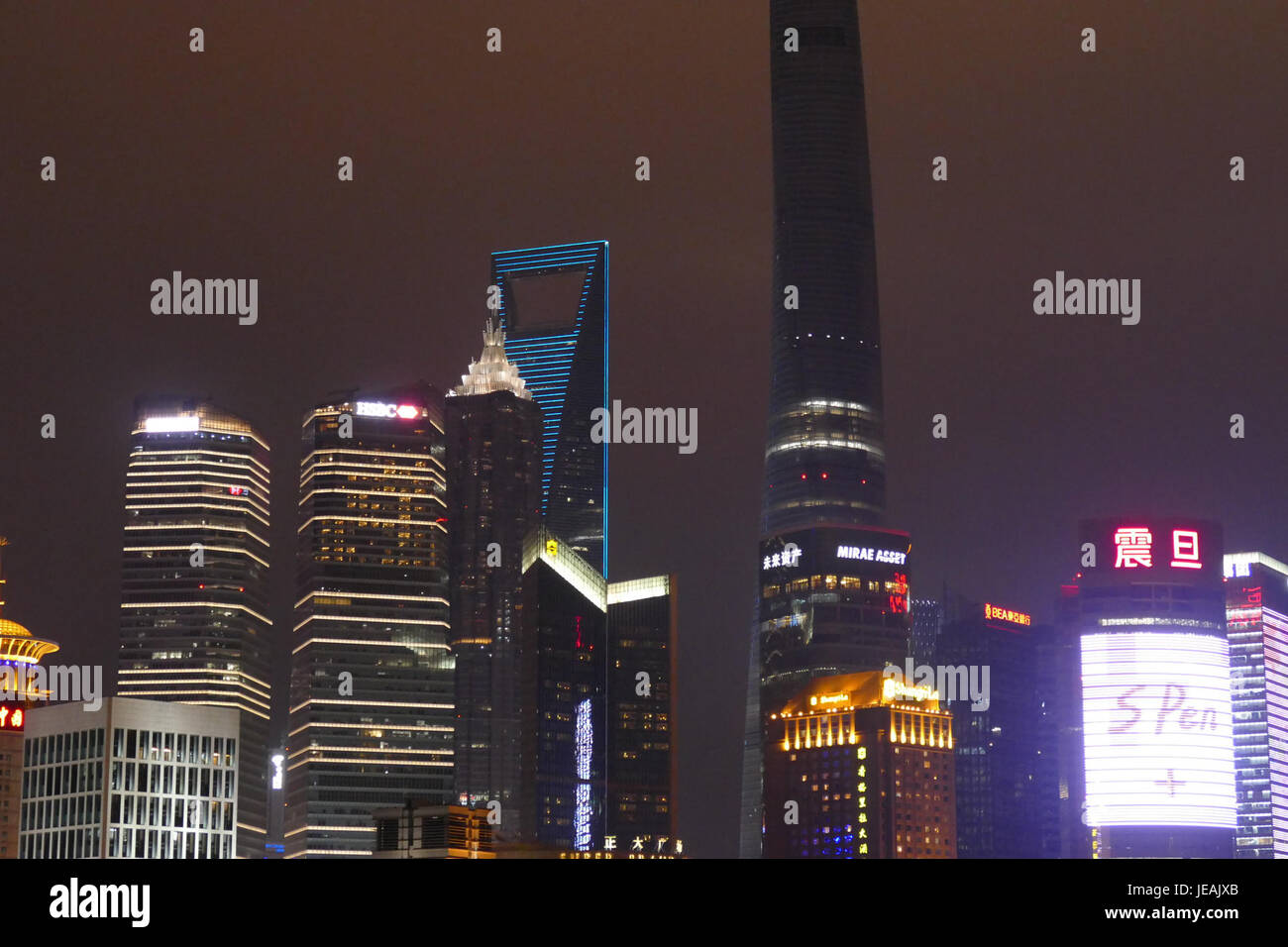 Shanghai urban landscape landmarks hi-res stock photography and images ...