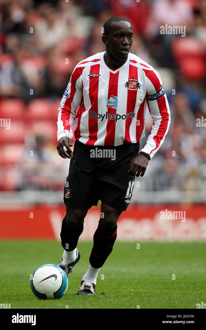 DWIGHT YORKE SUNDERLAND FC STADIUM OF LIGHT SUNDERLAND ENGLAND 04 ...