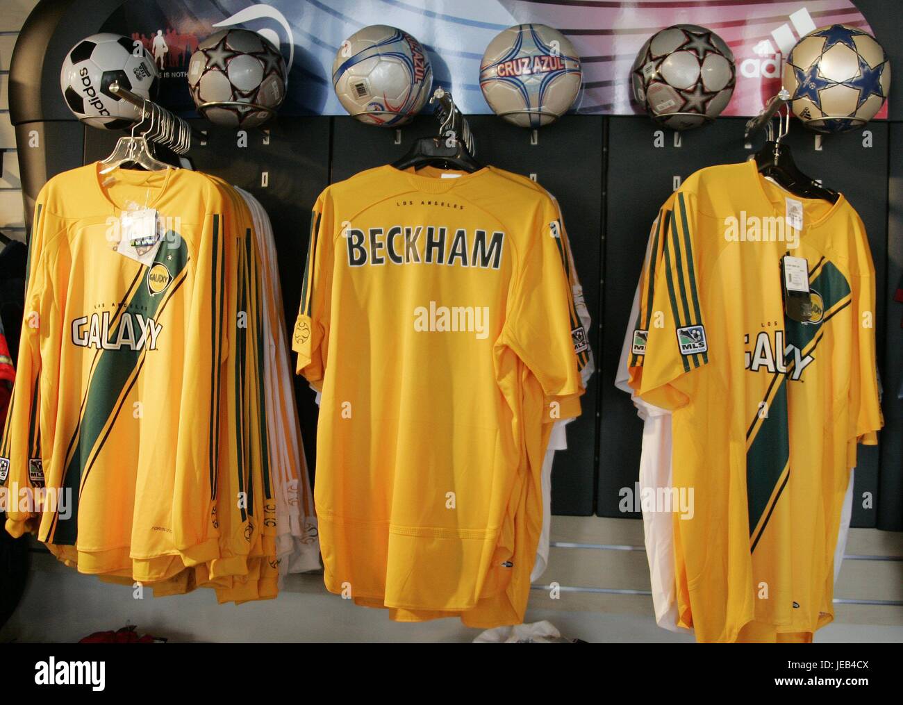 DAVID BECKHAM SHIRTS LA GALAXY STORE HOME DEPOT CENTER CARSON LOS