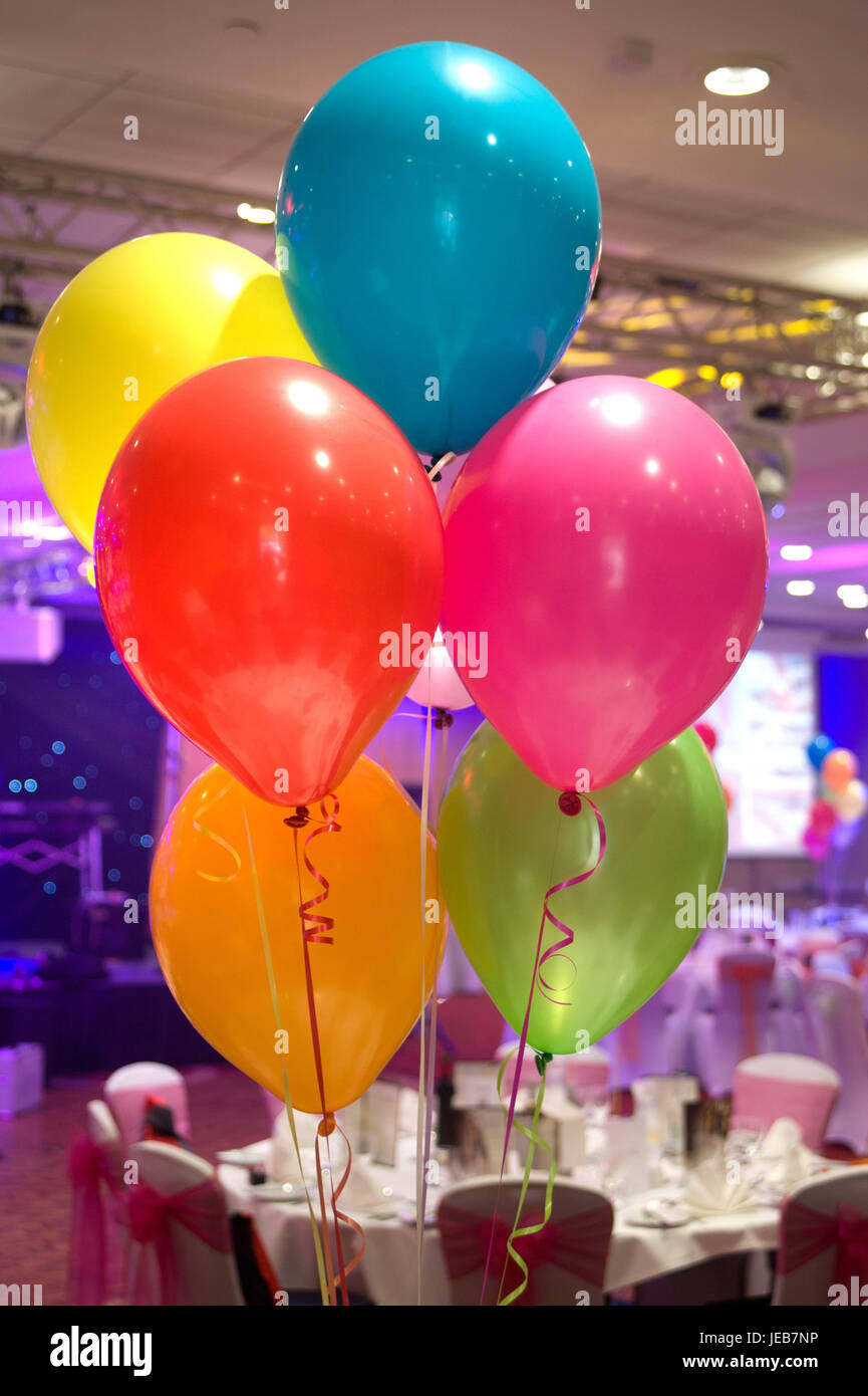 Party venue balloons hi-res stock photography and images - Alamy