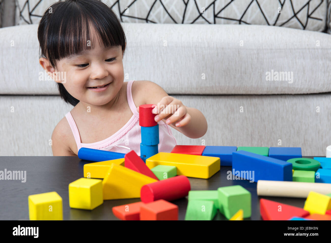 girls building blocks