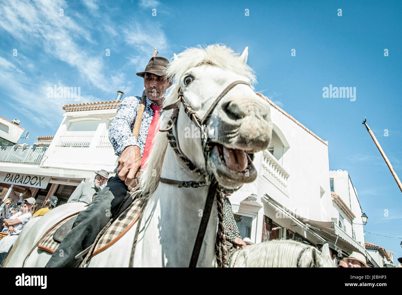 Uomini a cavallo hi-res stock photography and images - Alamy