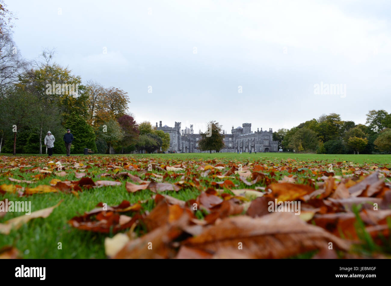 Kilkenny castle and river nore hi-res stock photography and images - Alamy