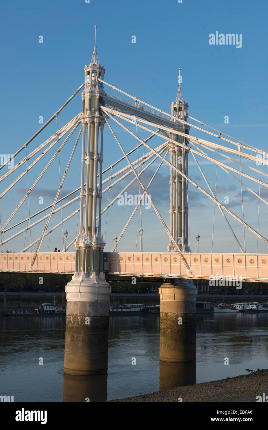19th century albert bridge river hi-res stock photography and images ...