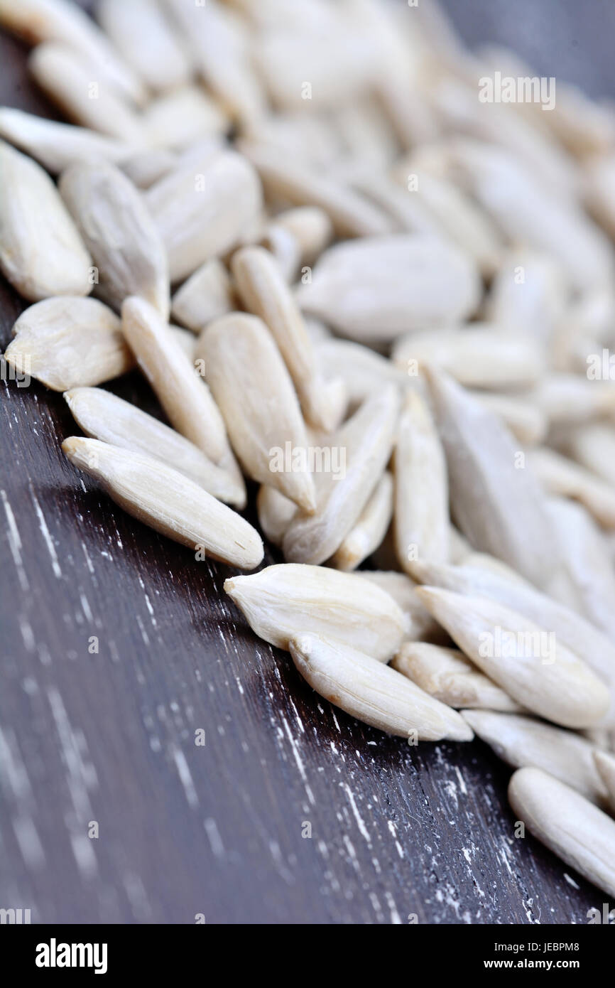 Pile whole sunflower seeds hi-res stock photography and images - Alamy