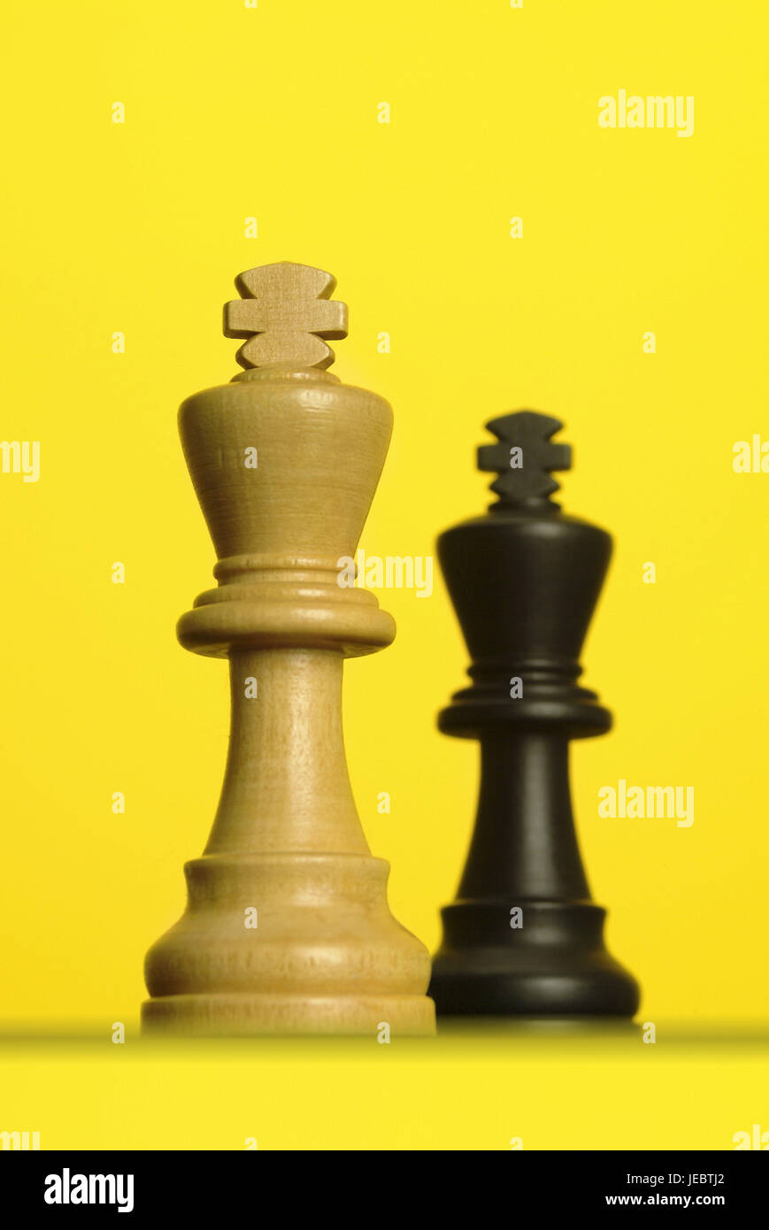 Chess, chess pieces Stock Photo Alamy