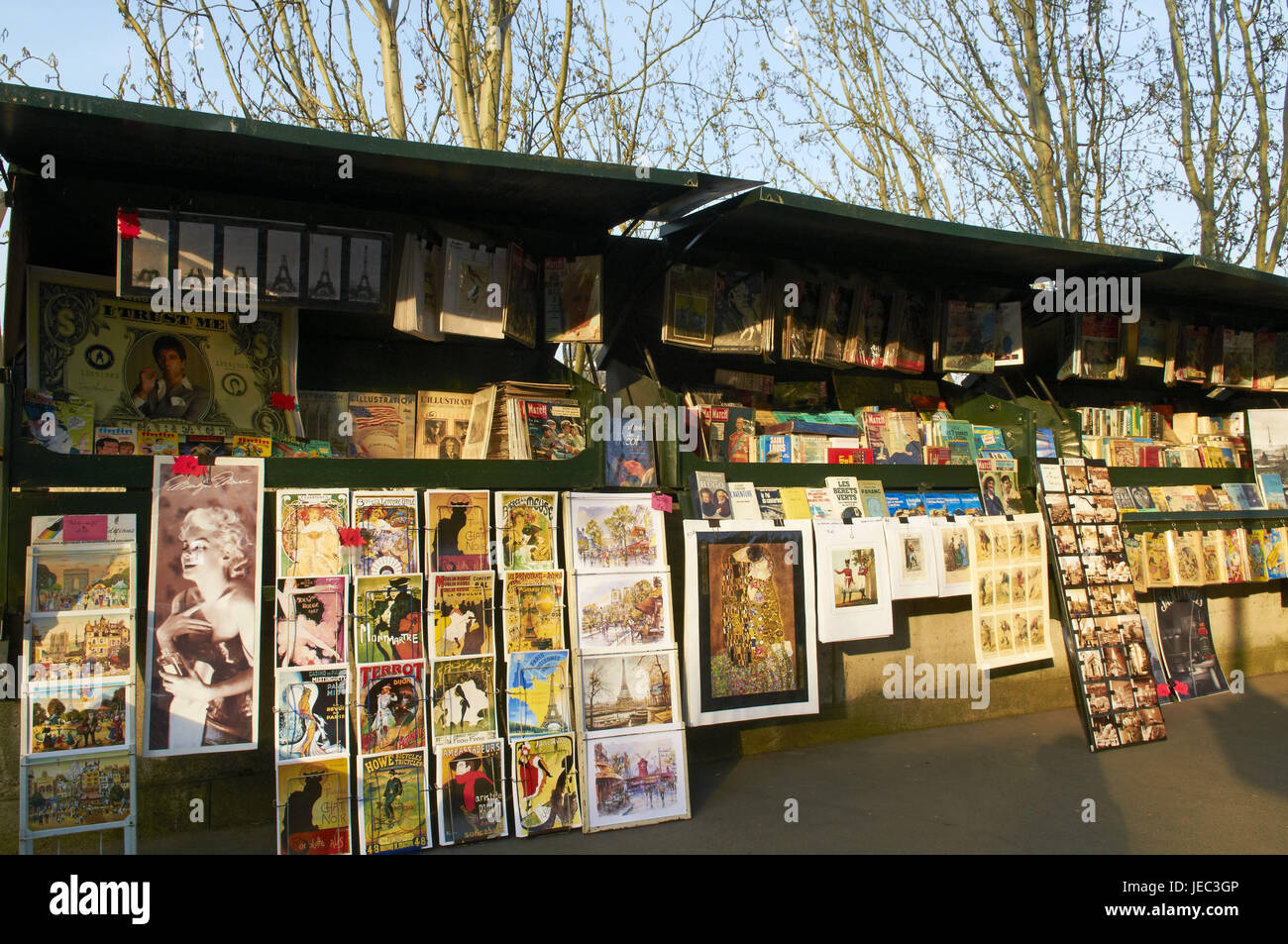 France, Paris, bookshop in the Seineufer, Stock Photo