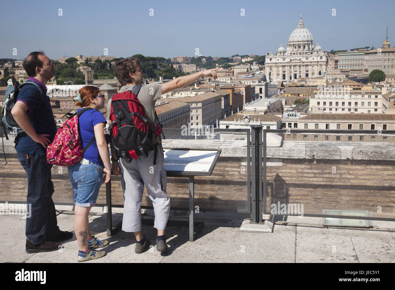 Rome tourist family hi-res stock photography and images - Alamy