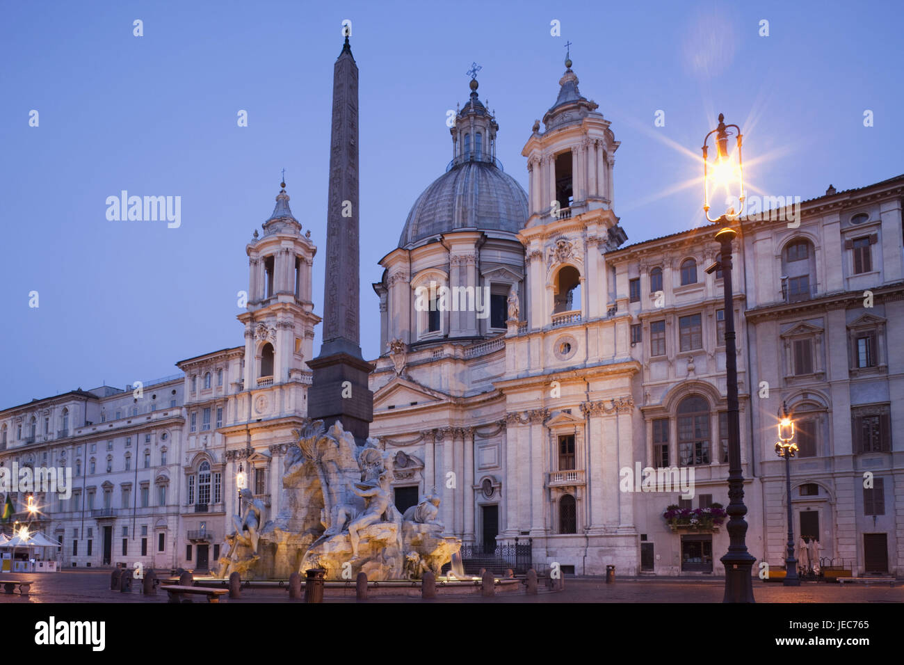 Italy, Rome, Piazza Navona, four-current well and church Sant Æ Agnese in Agone, in the evening, Stock Photo