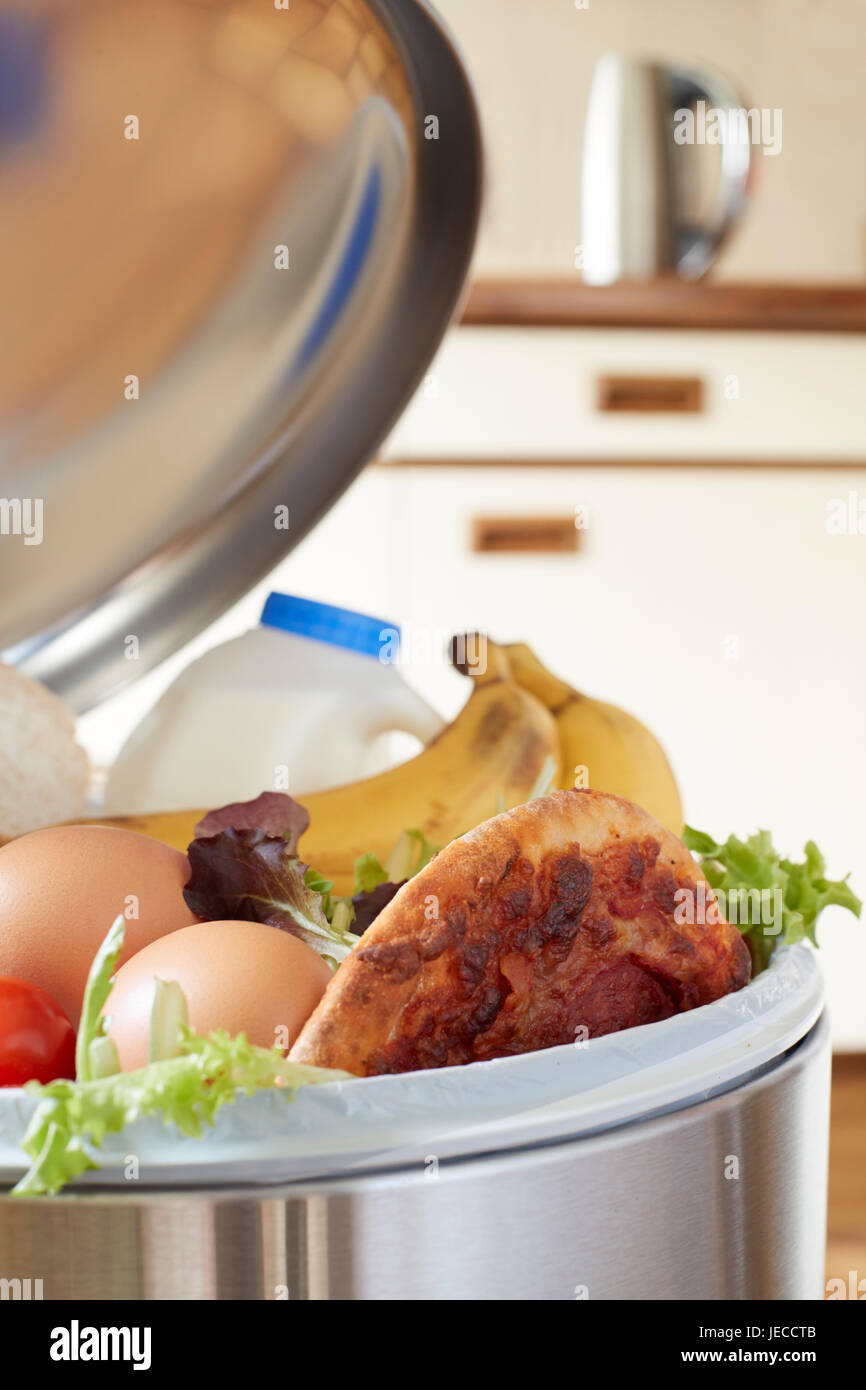 Garbage can food waste hires stock photography and images Alamy