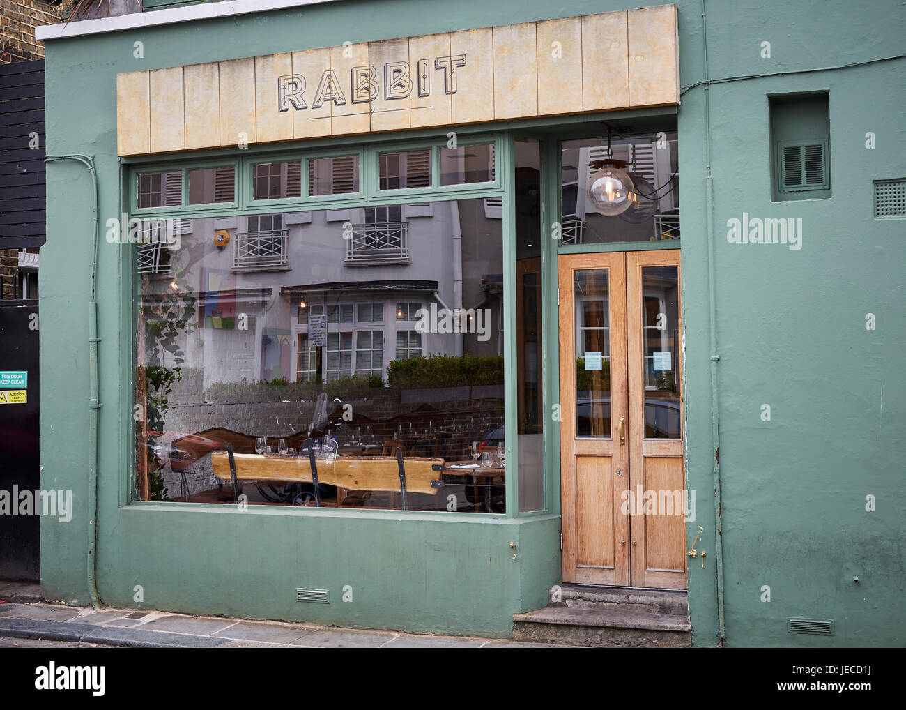 Rabbit london hi-res stock photography and images - Alamy