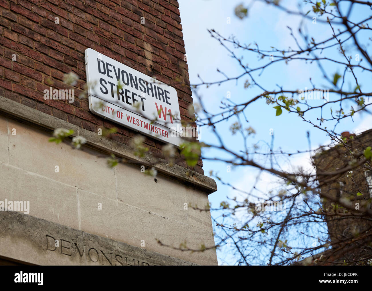 Devonshire Street & Upper Wimpole, London, UK Stock Photo - Alamy