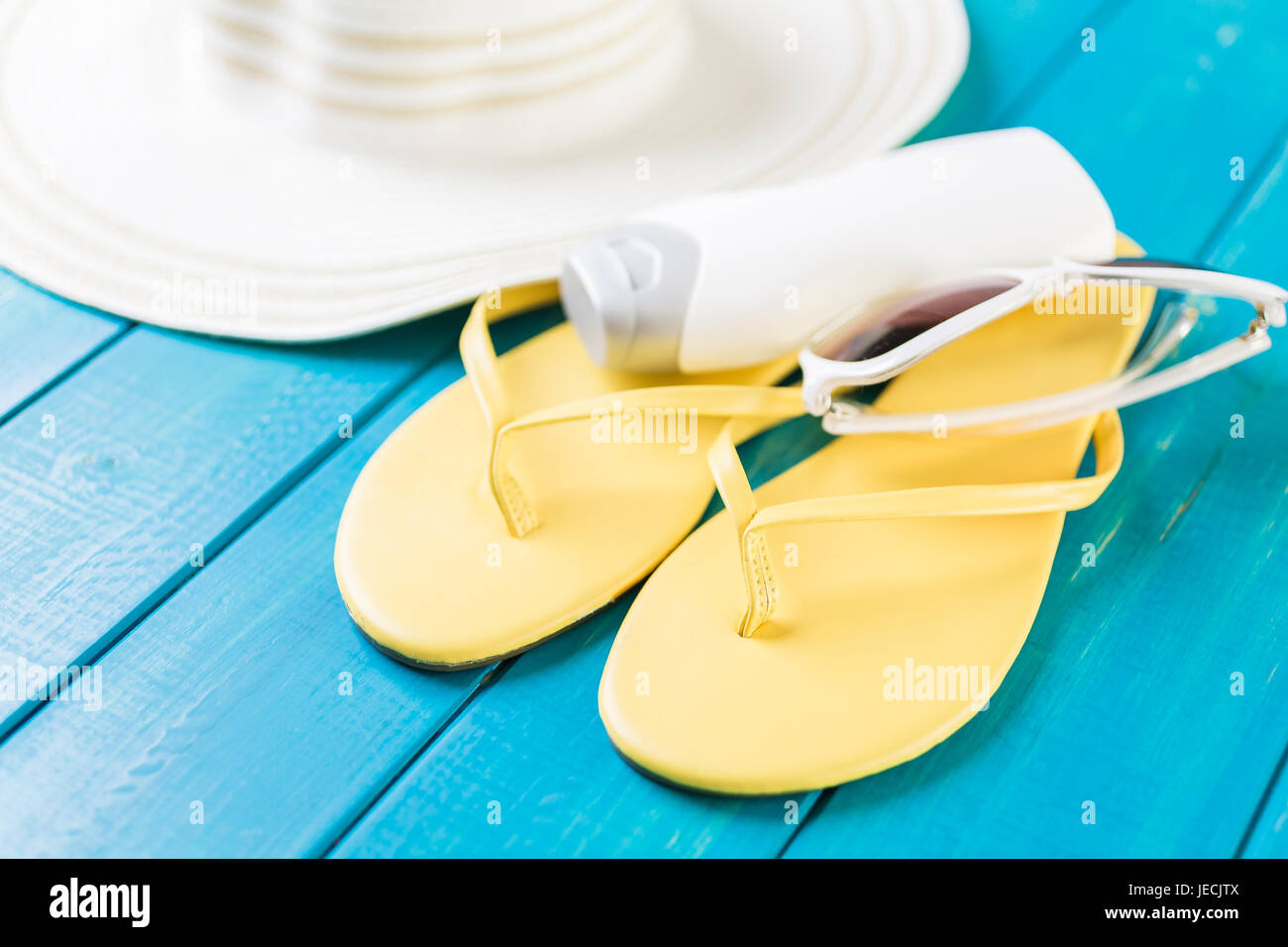 womens yellow flip flops