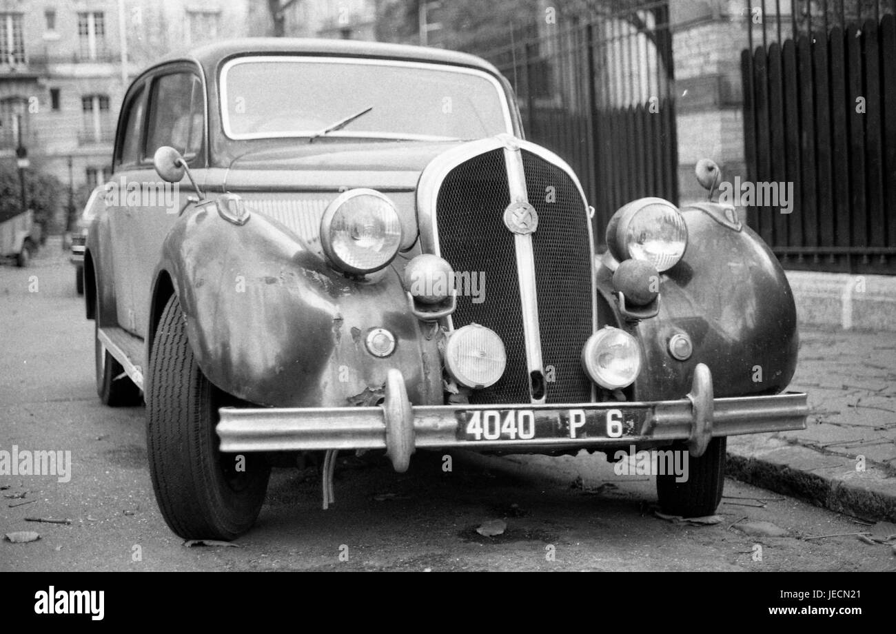 PARIS FRANCE - HOTCHKISS BERLINE -  FAMOUS FRENCH  PRE-WORLD WAR  II CARS - SILVER FILM 1982 © Frédéric BEAUMONT Stock Photo