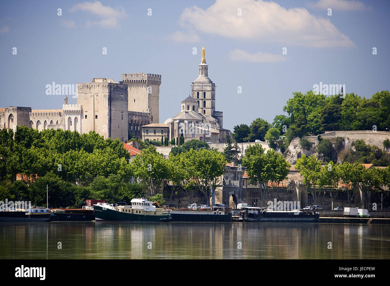 France, Provence, Avignon, town view, pope's palace, town, palace, doubles palace, structure, architecture, culture, place of interest, river, the Rhone, boats, ships, destination, tourism, UNESCO-world cultural heritage, Stock Photo