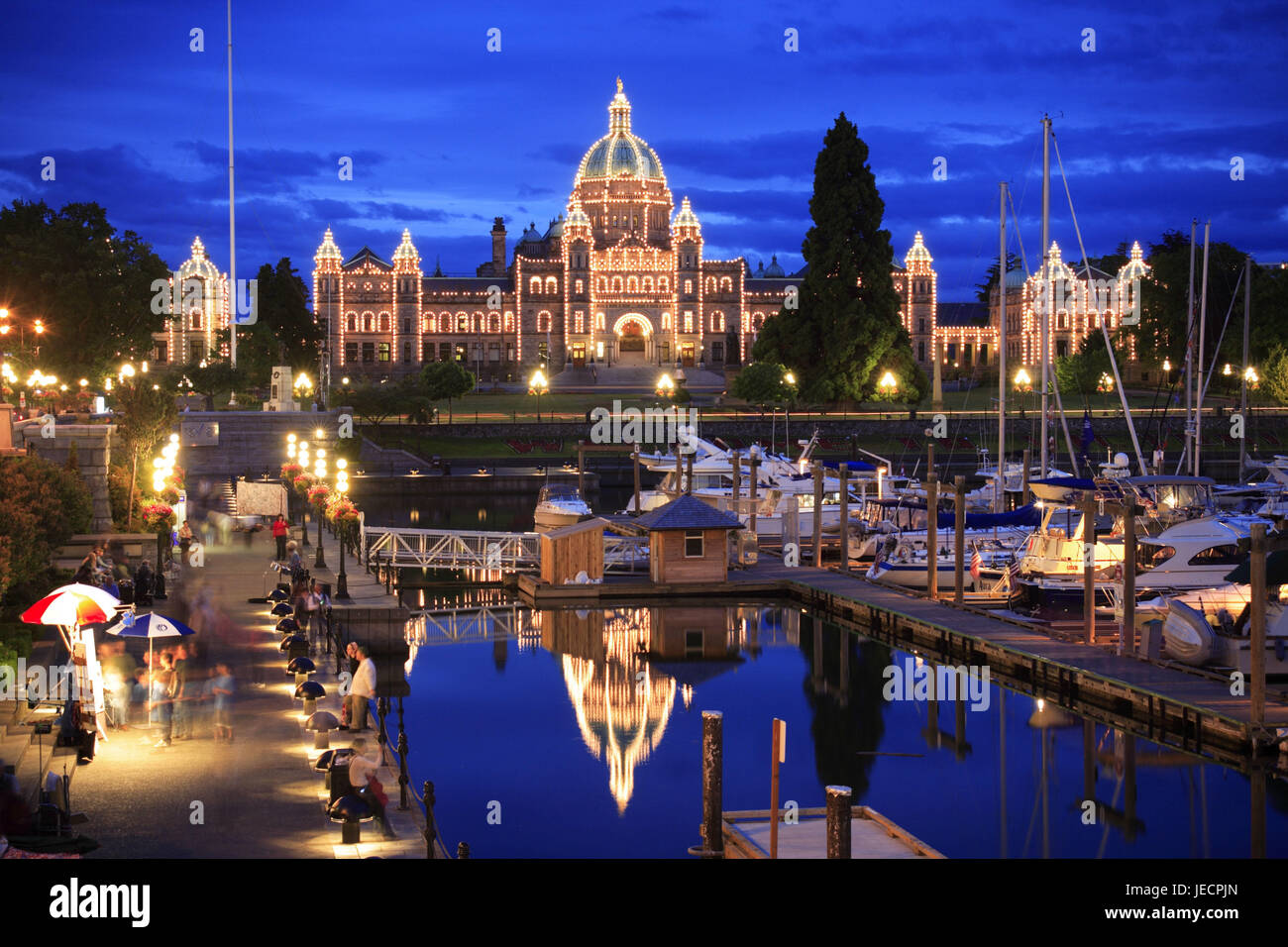 Canada, British Columbia, Vancouver Iceland, Victoria, harbour, parliament, illuminateds, evening, Stock Photo