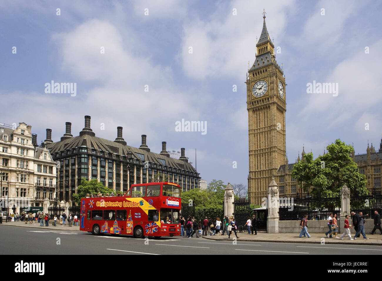 Great Britain, England, London, Houses of Parliament, Big Ben, street scene, pedestrian, capital, town, parliament building, government building, tower, structure, architecture, place of interest, landmark, UNESCO-world cultural heritage, person, tourist, street, traffic, sightseeing bus, Stock Photo