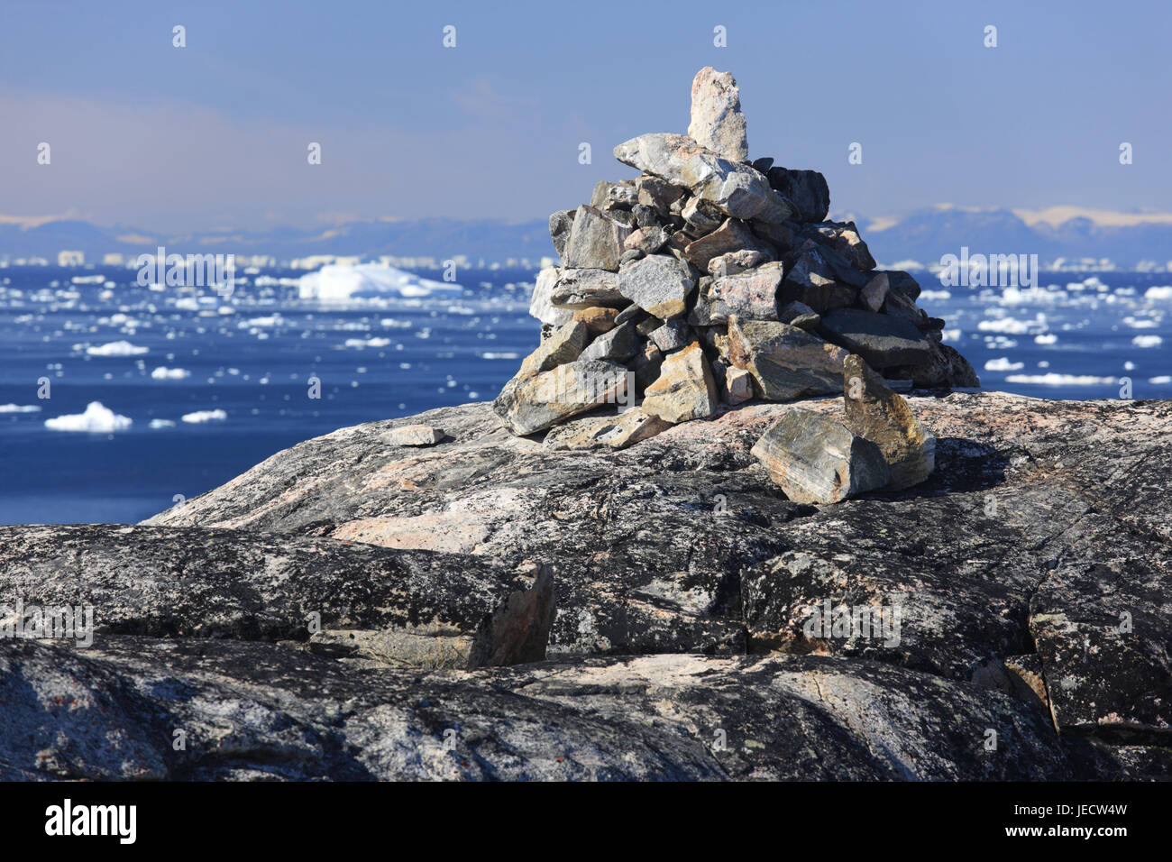 Greenland, Disco Bay, Ilulissat, fjord, icebergs, rocks, road selection, Inukshuk, Western Greenland, shore, coast, outside, deserted, water, sea, the Arctic, ice, drift ice, climate change, stone heap, stone little man, selection, Stock Photo