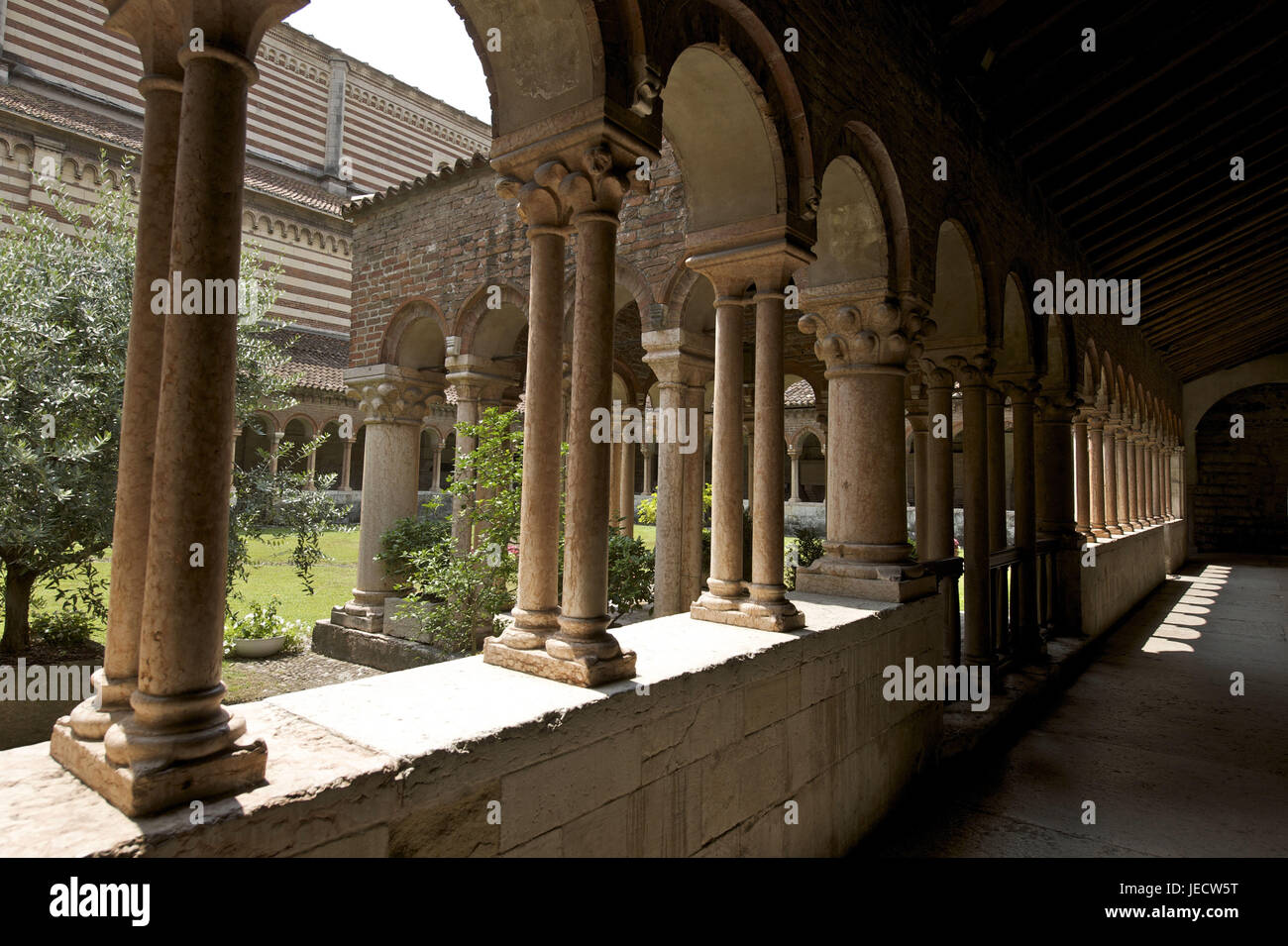 Italy, Veneto, Verona, San Zeno Maggiore, basilica, cloister, Stock Photo