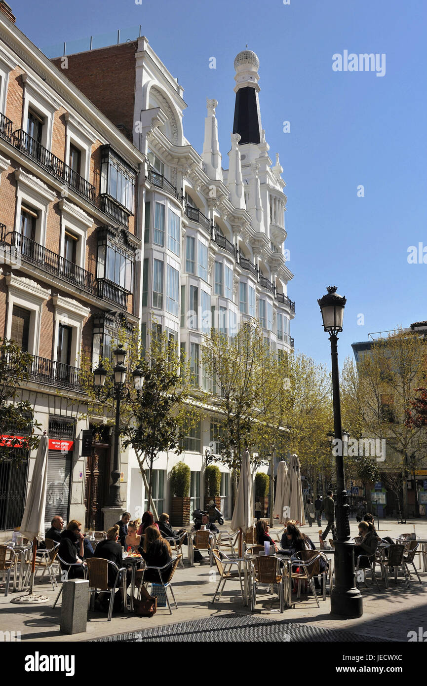 Spain, Madrid, hotel ME of Madrid Reina Victoria, street cafe, Stock Photo